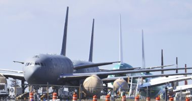 وضع مركبة ستارلاينر الفضائية على قمة صاروخ أطلس استعدادًا لنقل الرواد