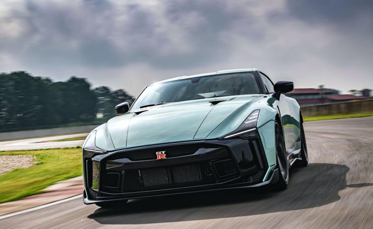 نيسان GT-R50 2021 من Italdesign تظهر لأول مرة في حلبة ايطالية