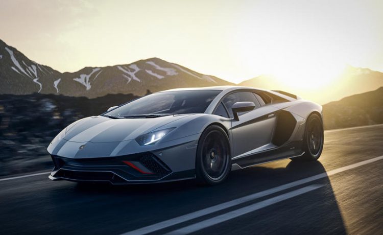 لامبورغيني تكشف النقاب عن آخر نسخ فينتادور LP 780-4 Ultimae