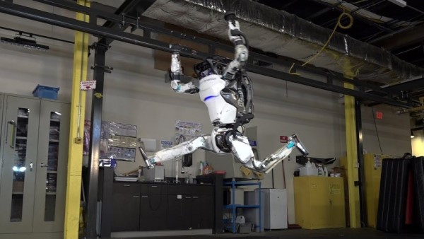 يمكن للروبوتات من Boston Dynamics أن ترقص الآن أيضًا