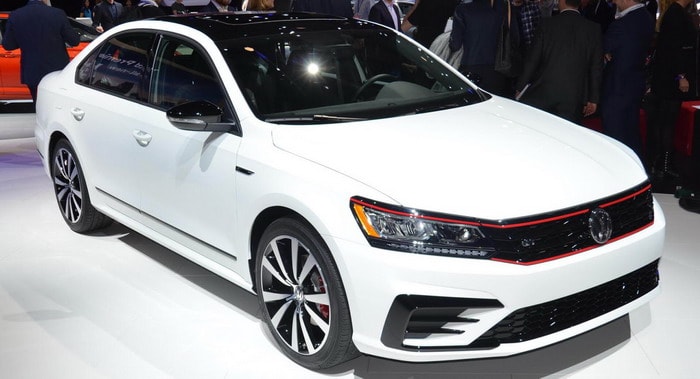 فولكس فاجن باسات GT 2018 تجمع التصميم الرياضي بمحرك V6 بقوة 280 حصان