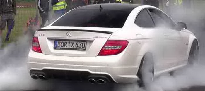 فيديو : مرسيدس C63 AMG بتعديل PP-Performance . . آلة Burnout متوحشة