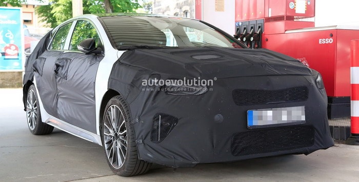 كيا سيد Fastback 2019 تظهر للمرة الأولى بملامح الواجن