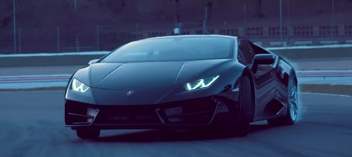 فيديو : لامبورجيني هوراكان LP 580-2 تمارس الدريفت بأناقة