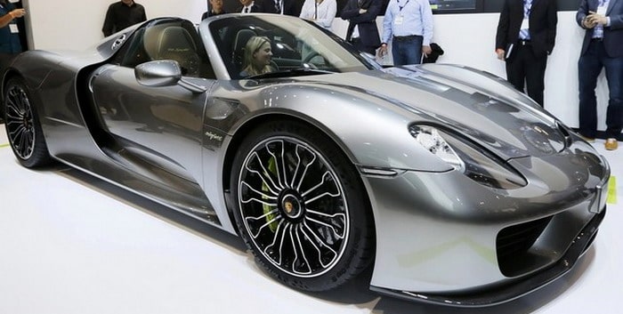 بورشه 918 سبايدر . . أغلي سيارة علي دوبيزل أبوظبي بسعر 4.6 مليون درهم
