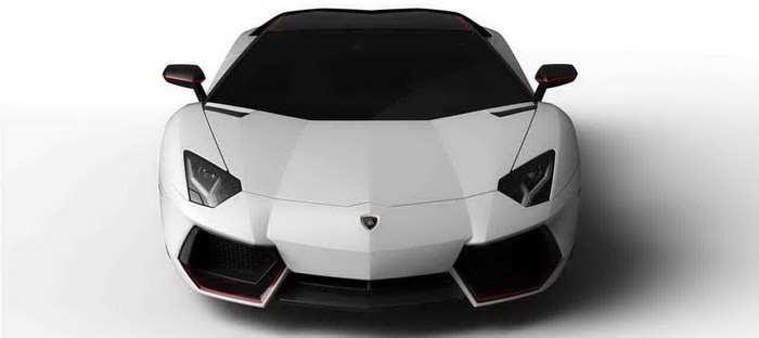 لامبورجيني أفنتادور LP 700-4 Pirelli Edition تكرم مشوار التعاون مع بيريللي