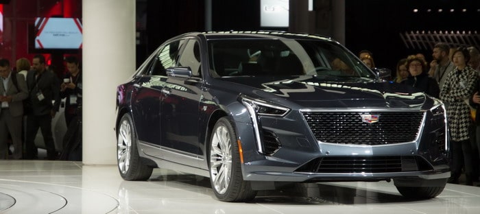 كاديلاك CT6 V-Sport الجديدة بمحرك V8 جديد تظهر في نيويورك
